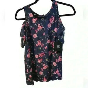 IZ Byer cold shoulder blouse size XS #142